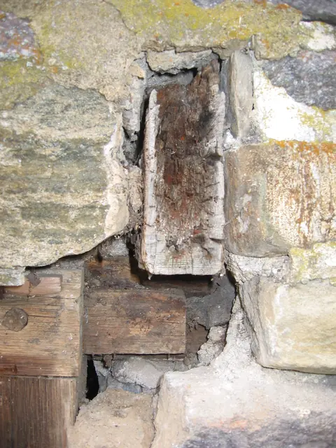 DeTurk hood outlooker remnant and lintel ear (2009)