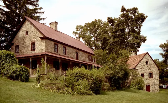 Keim house and ancillary building, SW perspective view (c.1990)
